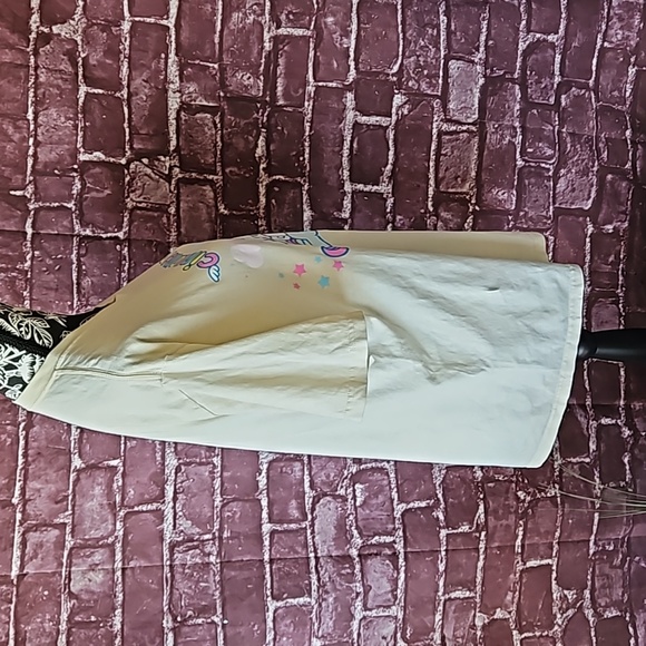 Sanrio Cinnamoroll Cream Color Short Sleeve T-Shirt Size Lg - Picture 3 of 8